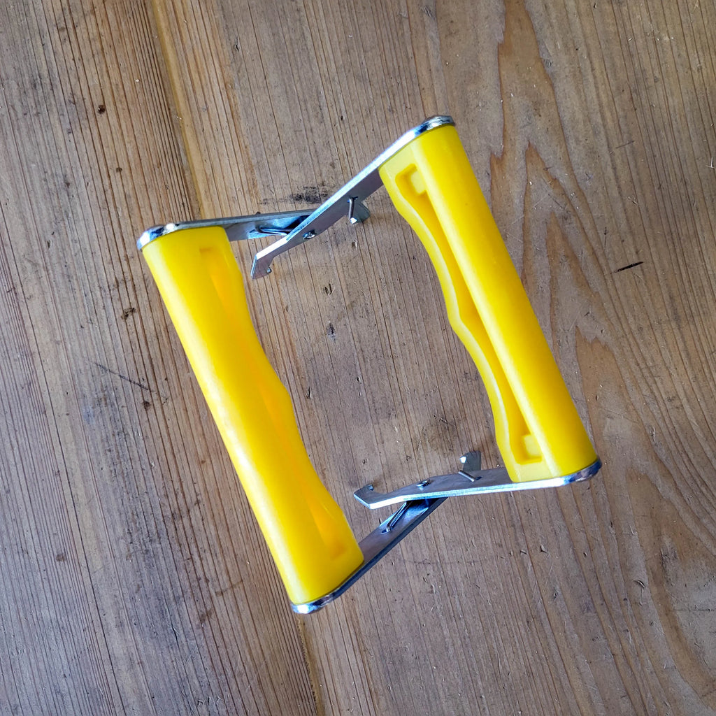 Metal Frame Grip with Plastic Handle